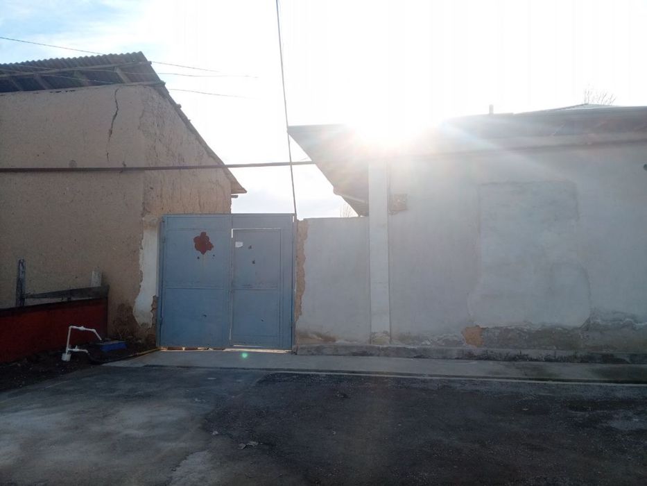 Уй сотилади 2.7сотих