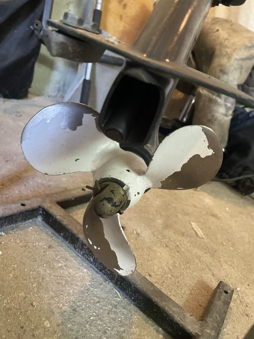 Продам лодочный мотор YAMAHA Enduro 8