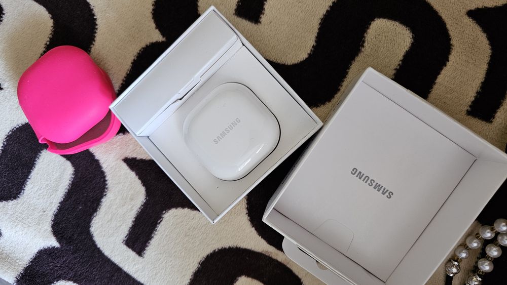 Продам Samsung Buds FE