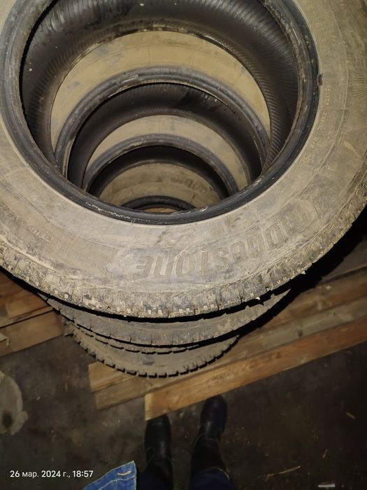 Продаются шины шипованные