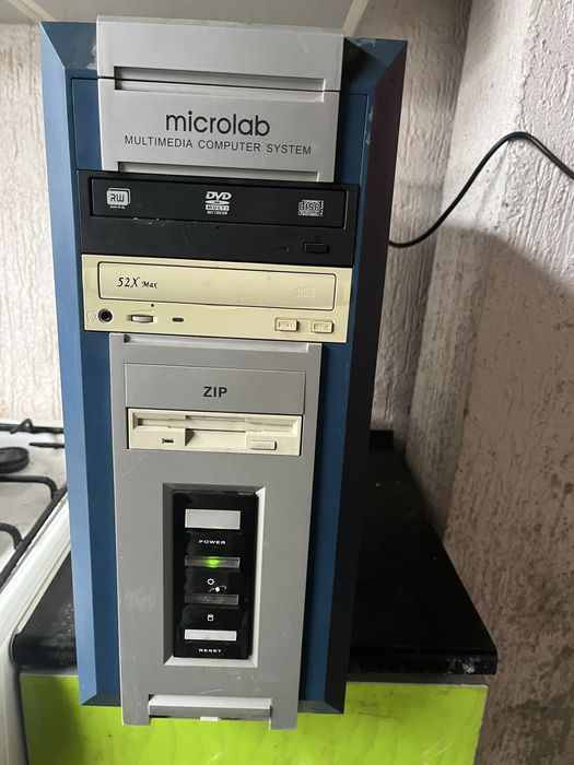 Продам ретро  компютер.