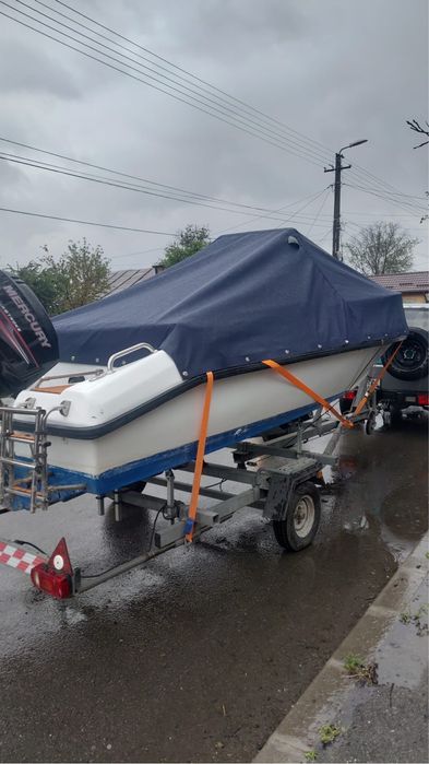 Barcă open Fiart Mare cu motor Mercury 40-60 cp