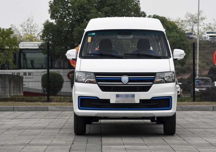 Продаётся микроавтобус.