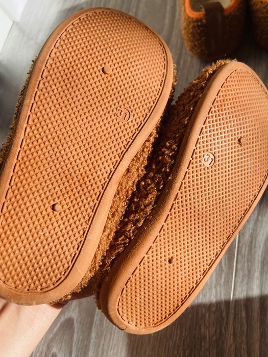 Продам детский обувь