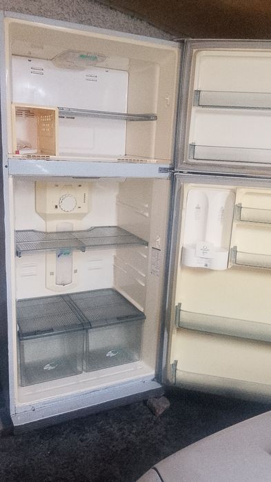 Холодильник сатылады