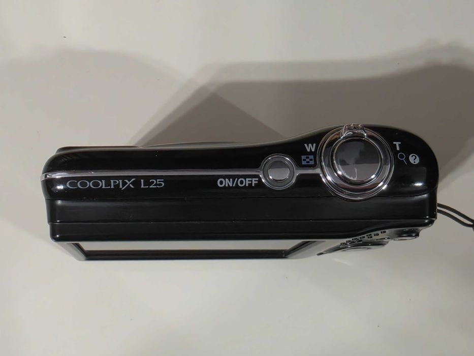 Y2K Aparat foto digital compact Nikon Coolpix L25 10.1MP 5x Zoom