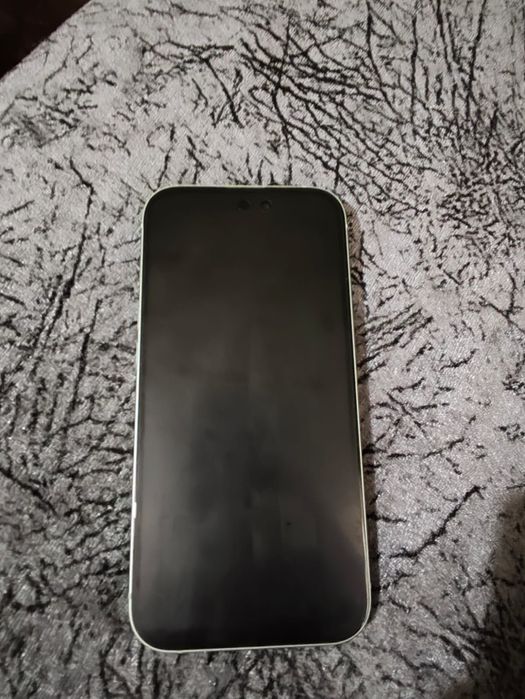 iPhone 15 – Отлично състояние, без драскотини, пълен комплект | 1300лв