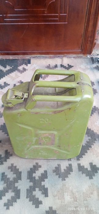 Продал металлическую канистра 20 литров