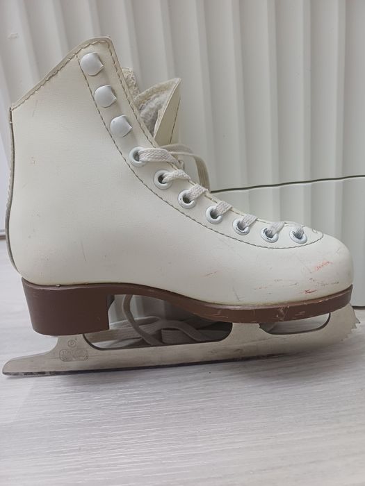 Продам коньки Botas Peggy