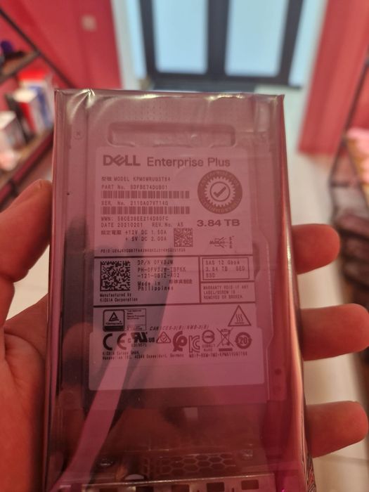 SSD Dell Enterprise Plus 3.84TB SAS 12Gb/s Новый Kioxia Server