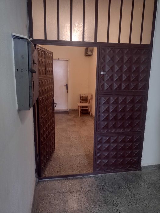 Продава се Тристаен апартамент в Търговище, Запад 2 - 78 кв.м за 1052 €/кв.м - Снимка #2