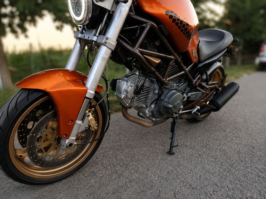 Ducati monster 600