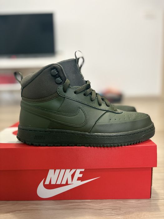 Adidași înalți nike