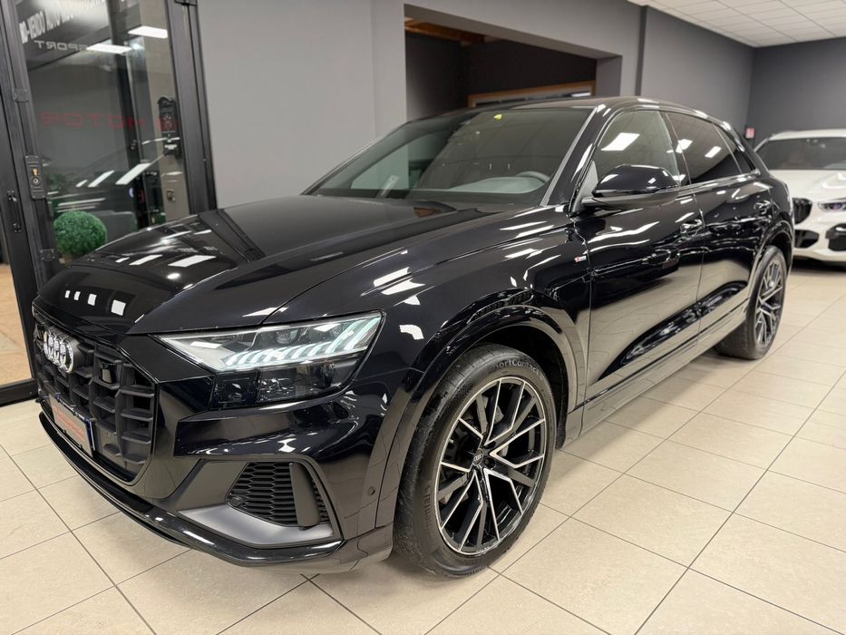 Audi q8  5.0tdi   Mild hybrid V6 s line  jante 22 , matrix