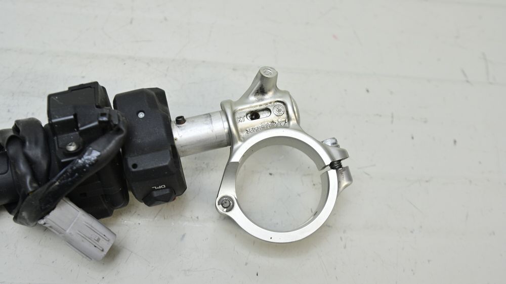 Semighidon Dreapta Cu Maneta Acceleratie Si Bloc Comenzi Ducati