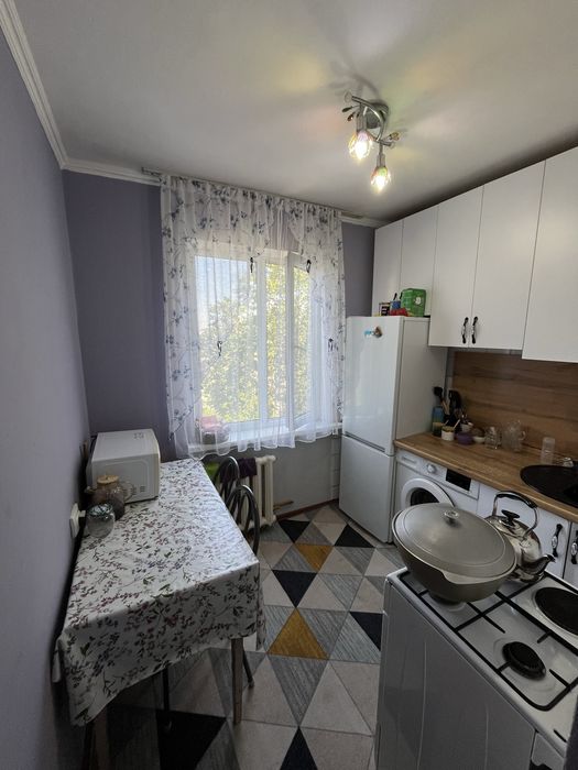 Продам квартиру 8 мкр, 8 дом