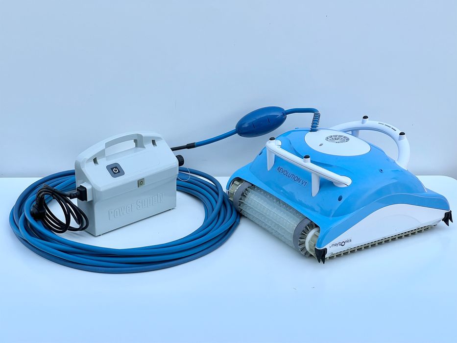 Robot de piscină Dolphin Revolution V1