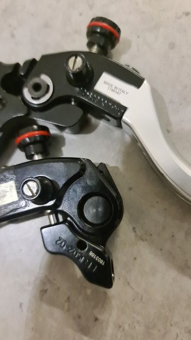 Manete frana ambreiaj Rizoma Ducati Scrambler manere leviere Panigale