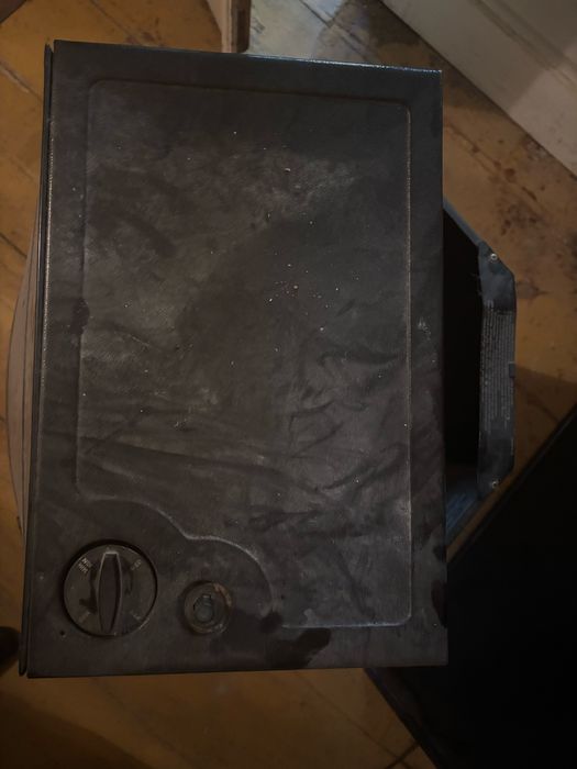 Soba pe gaz funtionala nu mult timp o fost folosita