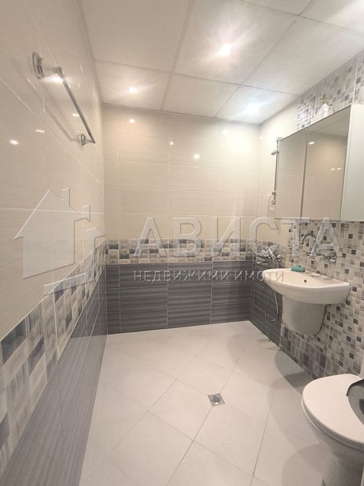 Дава се под наем Двустаен апартамент в София, Център - 67 кв.м за 618.12 € - Снимка #3