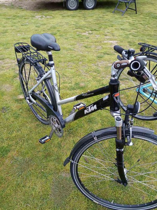 Австрийски трекинг велосипед KTM Veneto – Пълен монтаж Shimano Deore