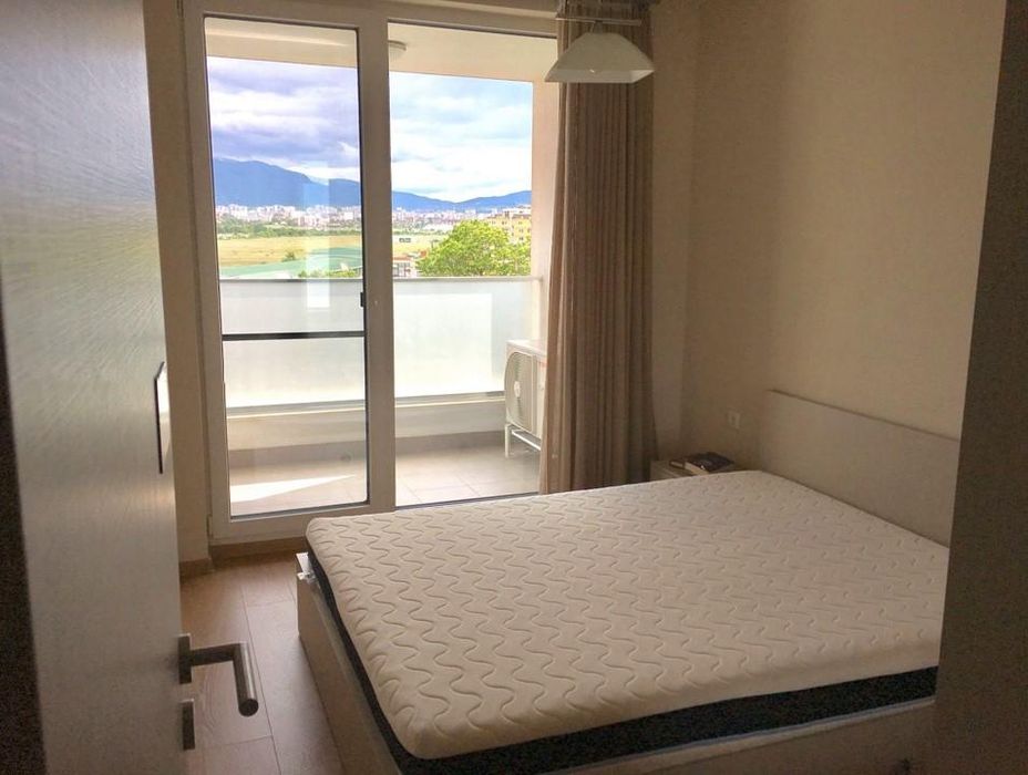 Дава се под наем Двустаен апартамент в София, Обеля 2 - 74 кв.м за 588.03 € - Снимка #2