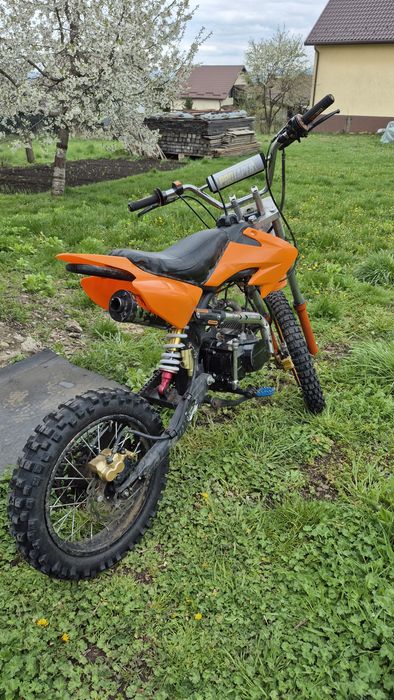 Vând cross KXD 125
