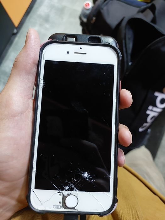 телефон iPhone 6s