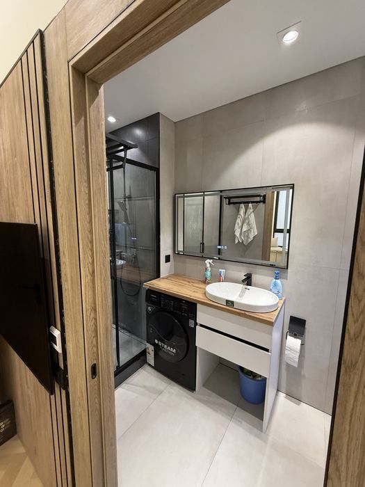 Oʻzimniki kunlik kvartira navastroyka 3 hona ayraport oldida 60$