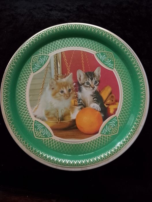 Поднос:Метален..