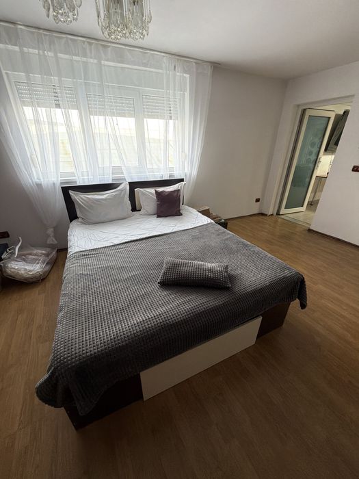 Inchiriez apartament 3 camere