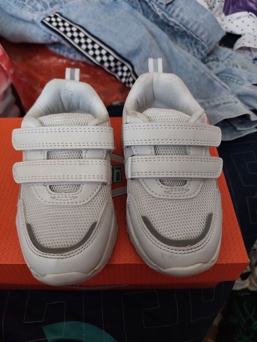 Продам обувь на мальчика.