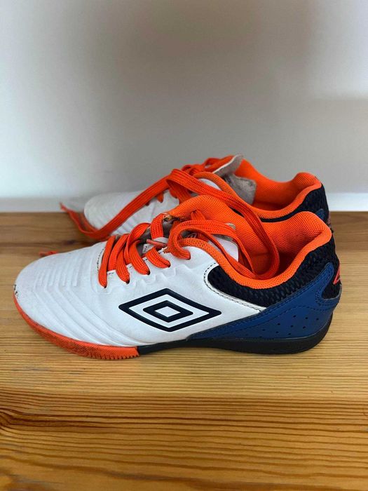 Детски Футболни Обувки "Umbro" 32 номер
