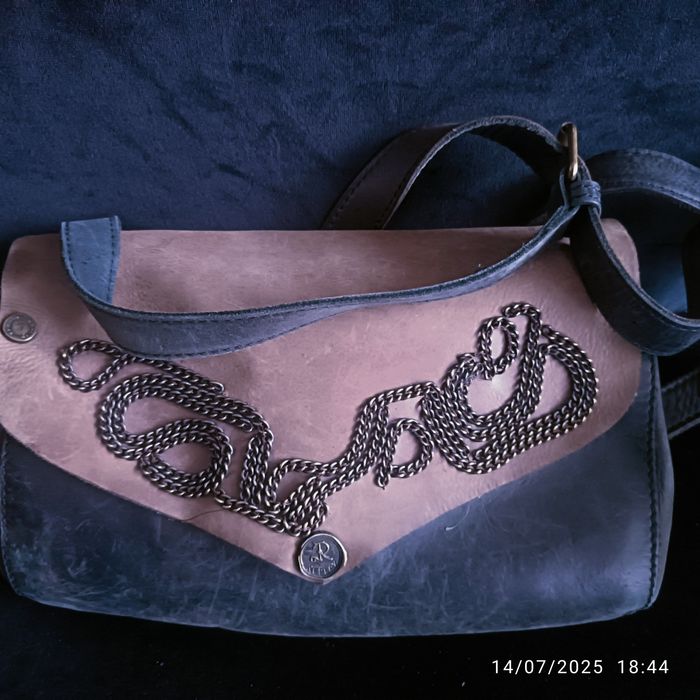 Чанти от естествена кожа