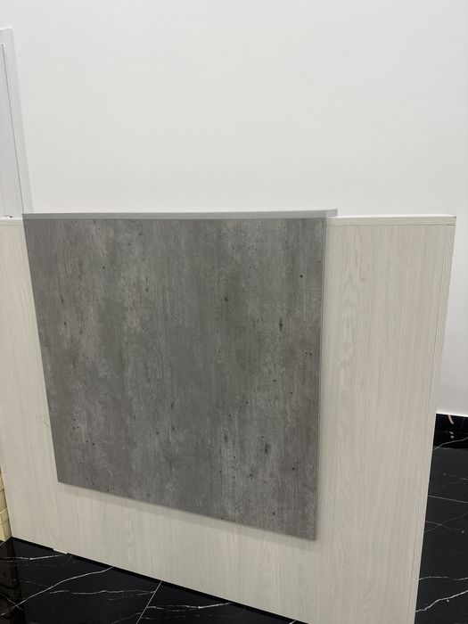 Продаю  Стол  ресепшен