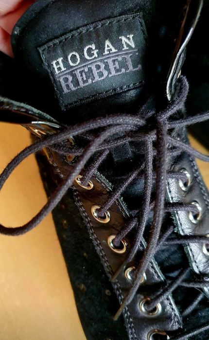 Ghete din piele , Hogan Rebel