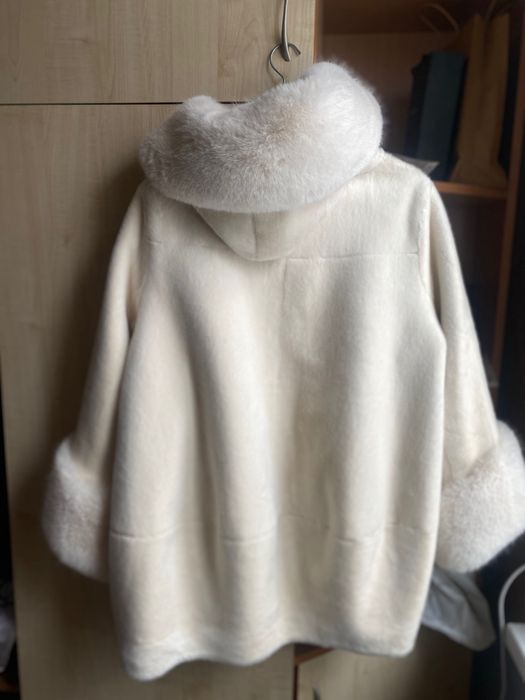 Шуба белая женская