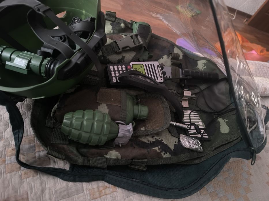 Продаю набор военный игрушечный