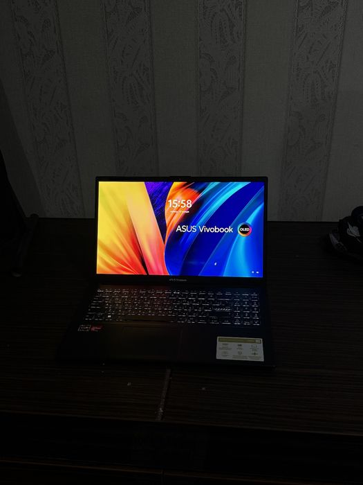 Asus vivobook go15 o led