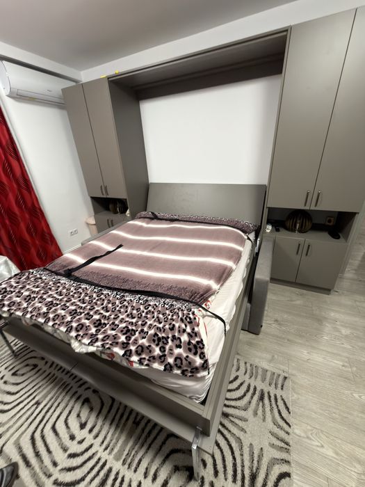 Mobilă la comandă cu pat ascuns și canapea