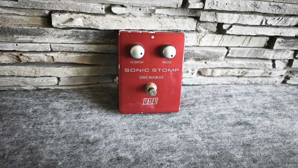 BBE Sonic Stomp Sonic Maximizer – pedală enhancer pentru chitară și bass, claritate și conturarea sunetului