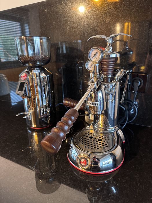 Espressor rasnita si accesorii La Pavoni levier