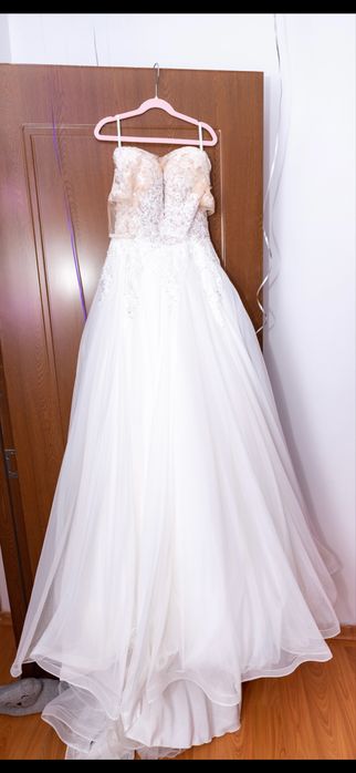 Vând rochie de mireasă