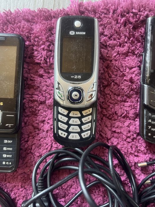 Lot 6 telefoane.
