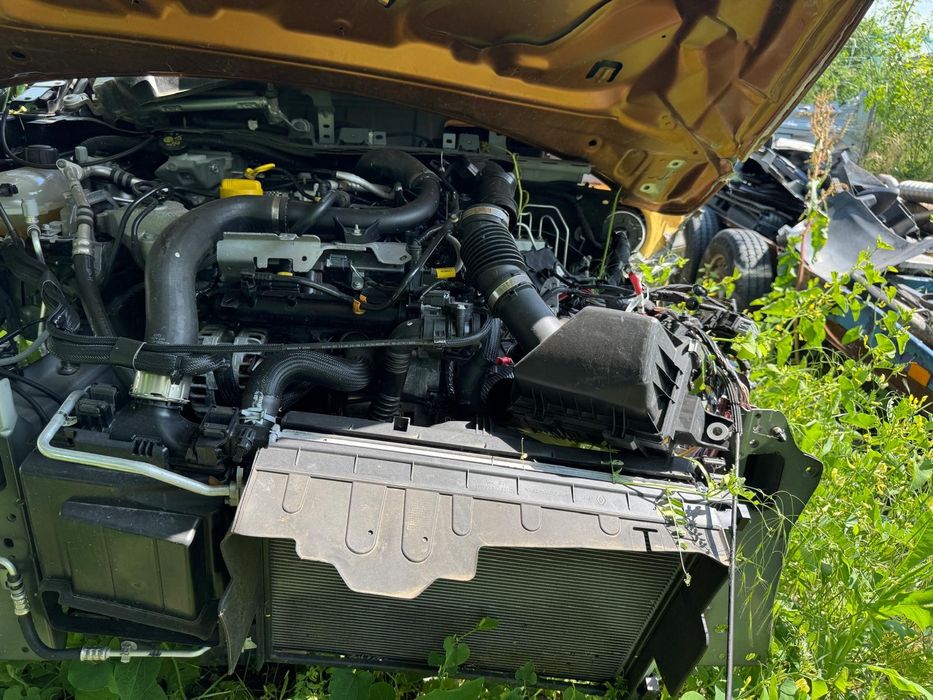 Renault Captur, 2023,Anglia, pentru piese