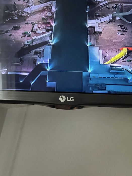Televizor LG 32” Full HD Smart TV – 32LF580V – Stare foarte bună