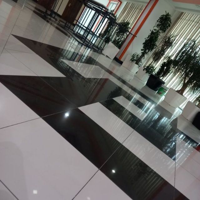 Barcha turdagi kafel ishlarini qilamiz