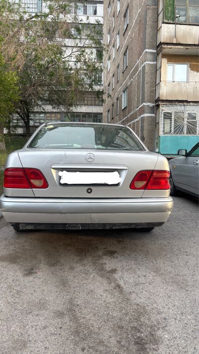 Продаю машину Mercedes