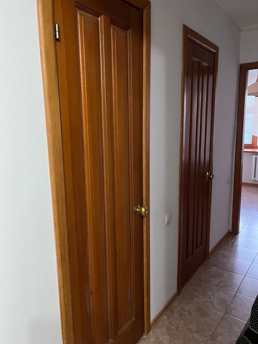 Межкомнатные двери деревянные