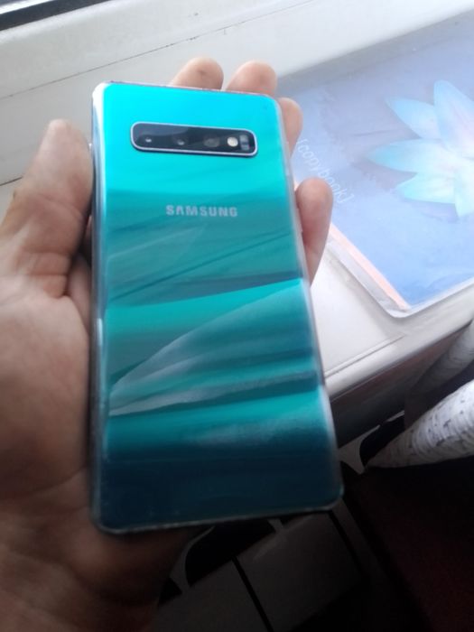 Продам самсунг с 10